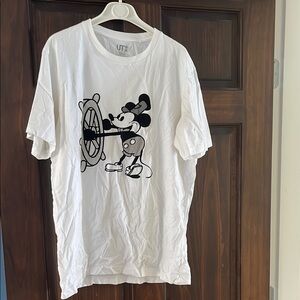 Uniqlo UT Steamboat Mickey Tee